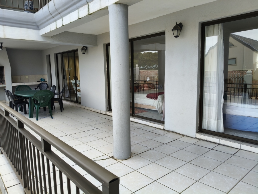 12 Bedroom Property for Sale in Paradise Beach Eastern Cape